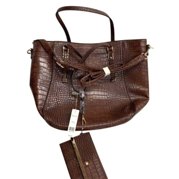 New Directions Brown Tote Bag W/ Matching Wristlet NWT - Picture 2 of 5
